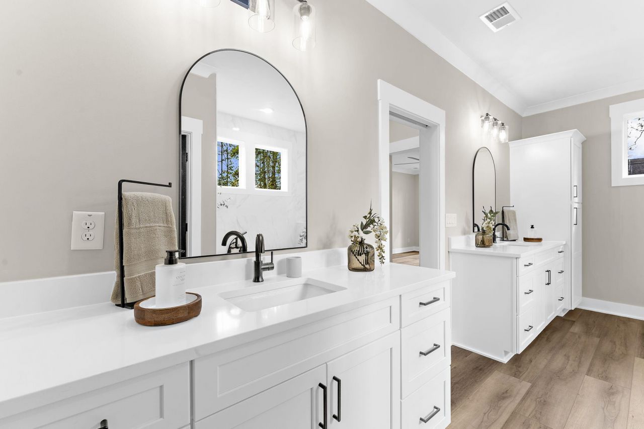 456 Waring Street Photo 44