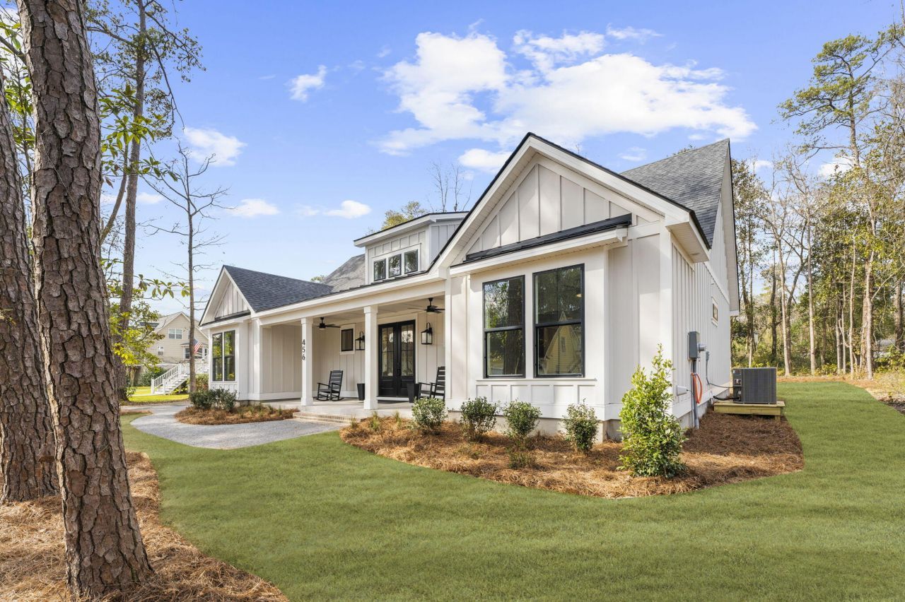 456 Waring Street Photo 6