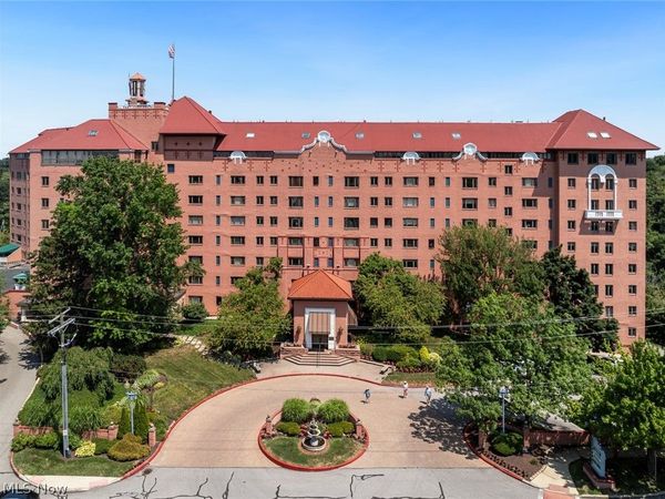 19000 Lake Road, Unit 5408, Rocky River, OH 44116