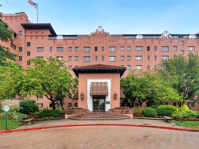 19000 Lake Road, Unit 5408, Rocky River, OH 44116 Photo 2