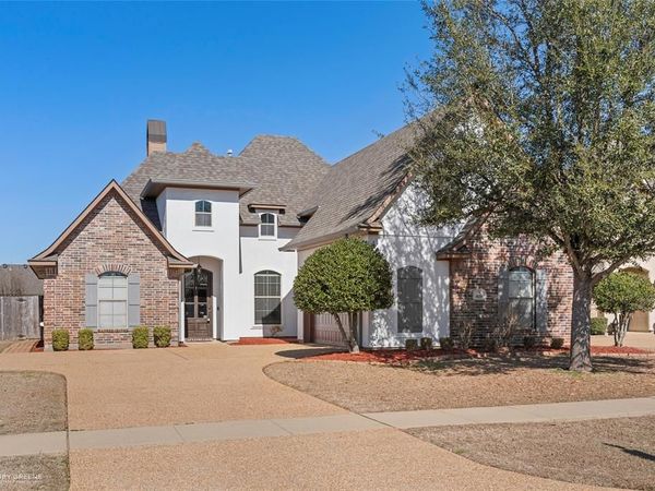 619 Bitter Pecan Drive, Bossier City, LA 71111