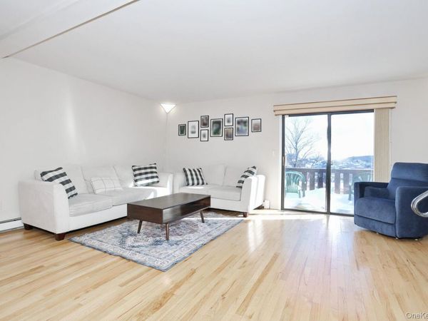 25 Buckingham Court, Pomona, NY 10970