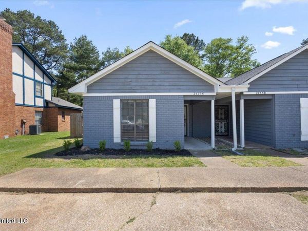 2455 River Oaks Boulevard, Jackson, MS 39211