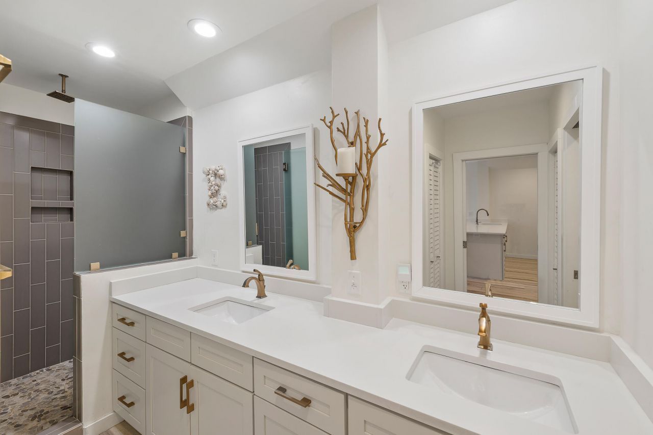 2374 Shipwatch Road Photo 12