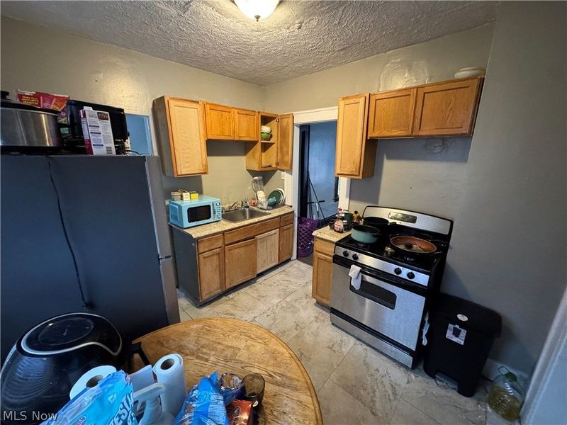 974 E 144th Street, Cleveland, OH 44110 Photo 5