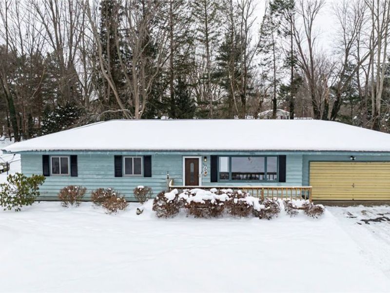 943 N Lake Street, Madison, OH 44057 Photo 2