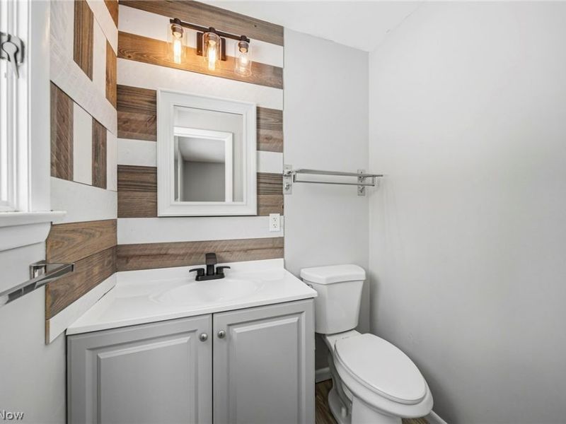 943 N Lake Street, Madison, OH 44057 Photo 21