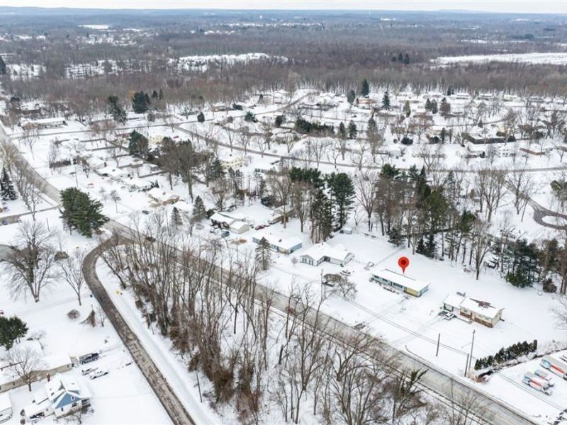 943 N Lake Street, Madison, OH 44057 Photo 34