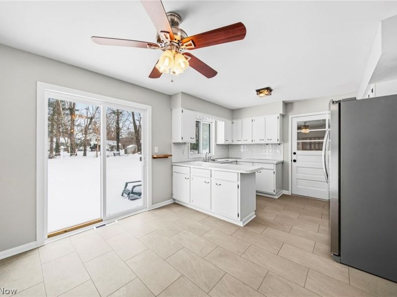 943 N Lake Street, Madison, OH 44057 Photo 9