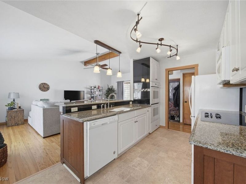 4040 Burton Drive, Stow, OH 44224 Photo 10