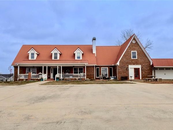 160 HWY 320, Carnesville, GA 30521