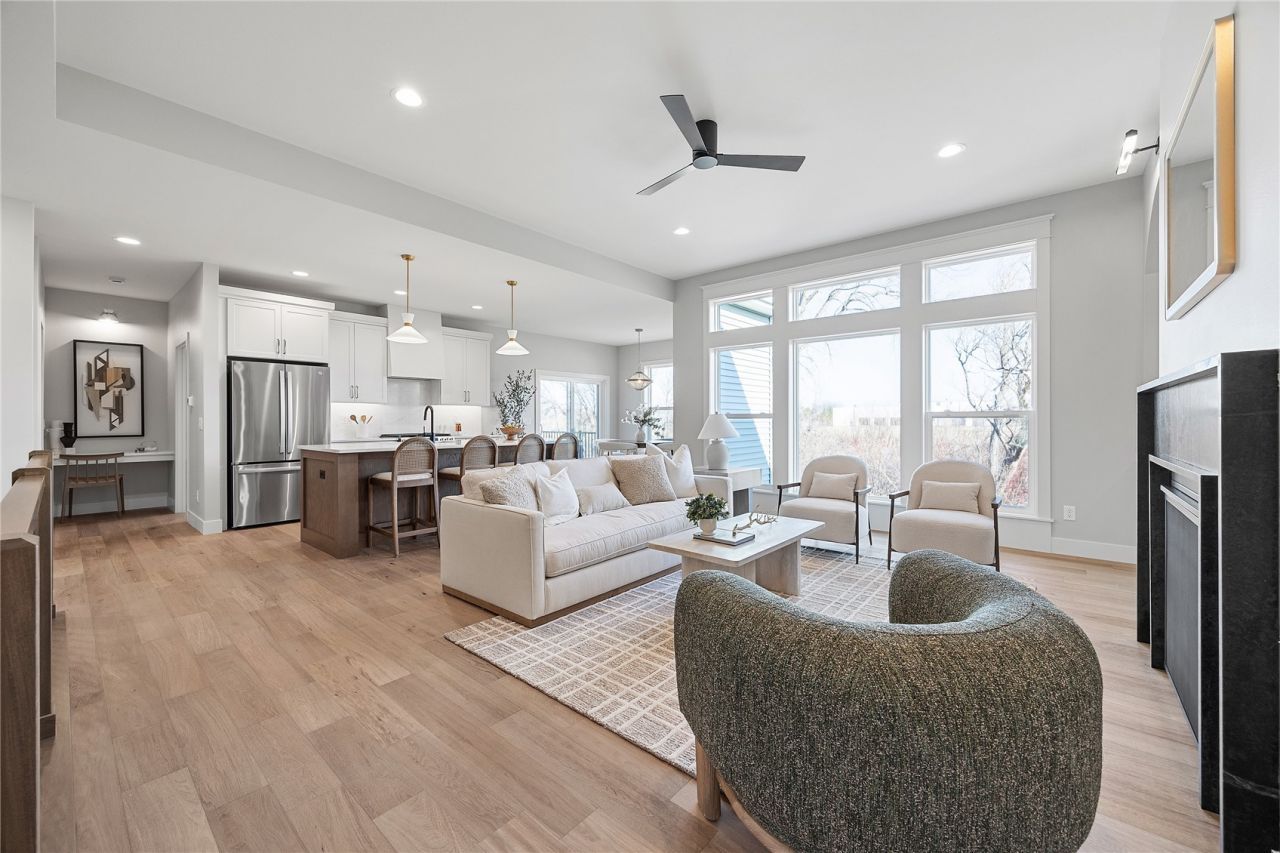 3526 Reed Road, Hiawatha, IA 52302 Main Photo