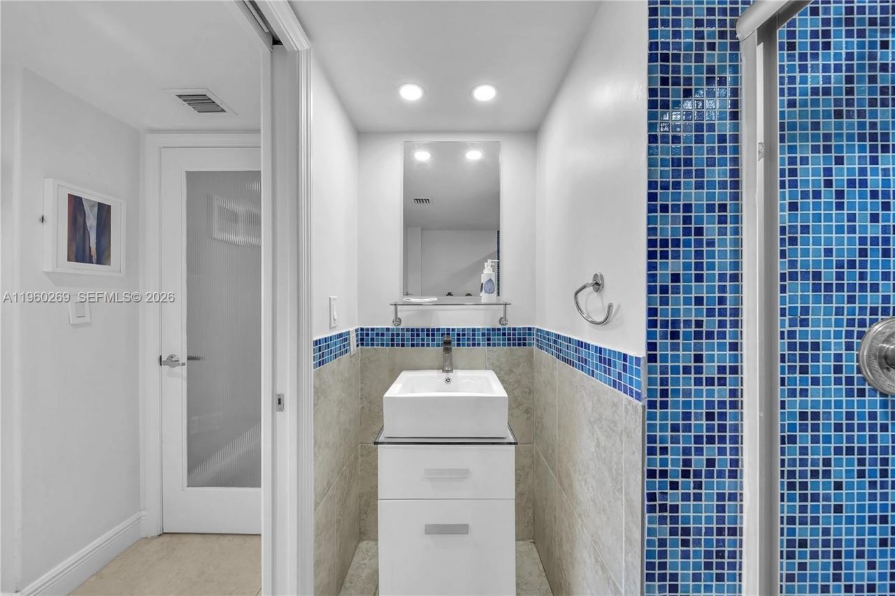 90 Alton Rd, Unit 2604, Miami Beach, FL 33139 Photo