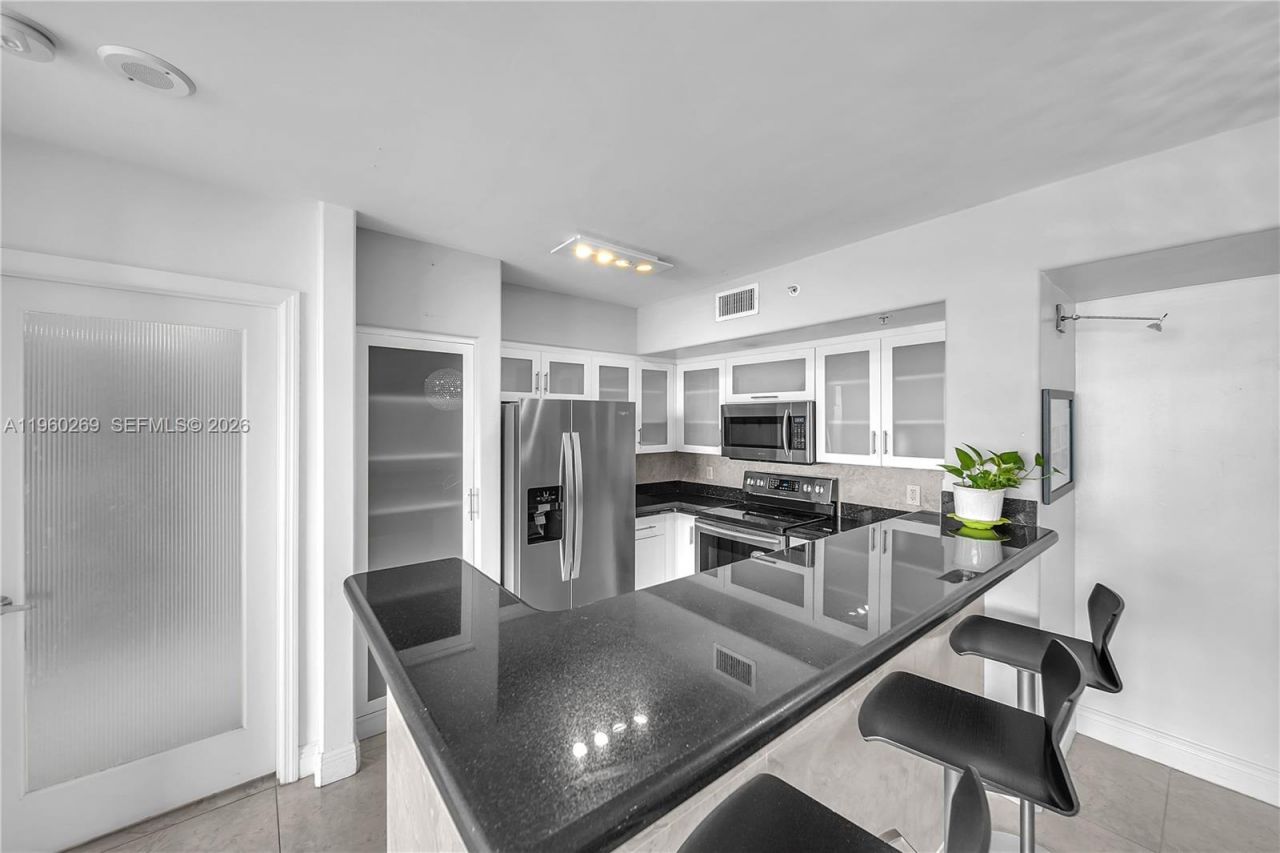 90 Alton Rd, Unit 2604, Miami Beach, FL 33139 Photo