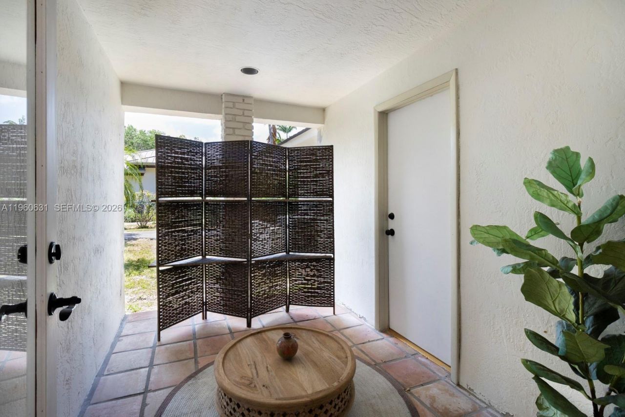 6255 SW 99th Ter, Pinecrest, FL 33156 Photo