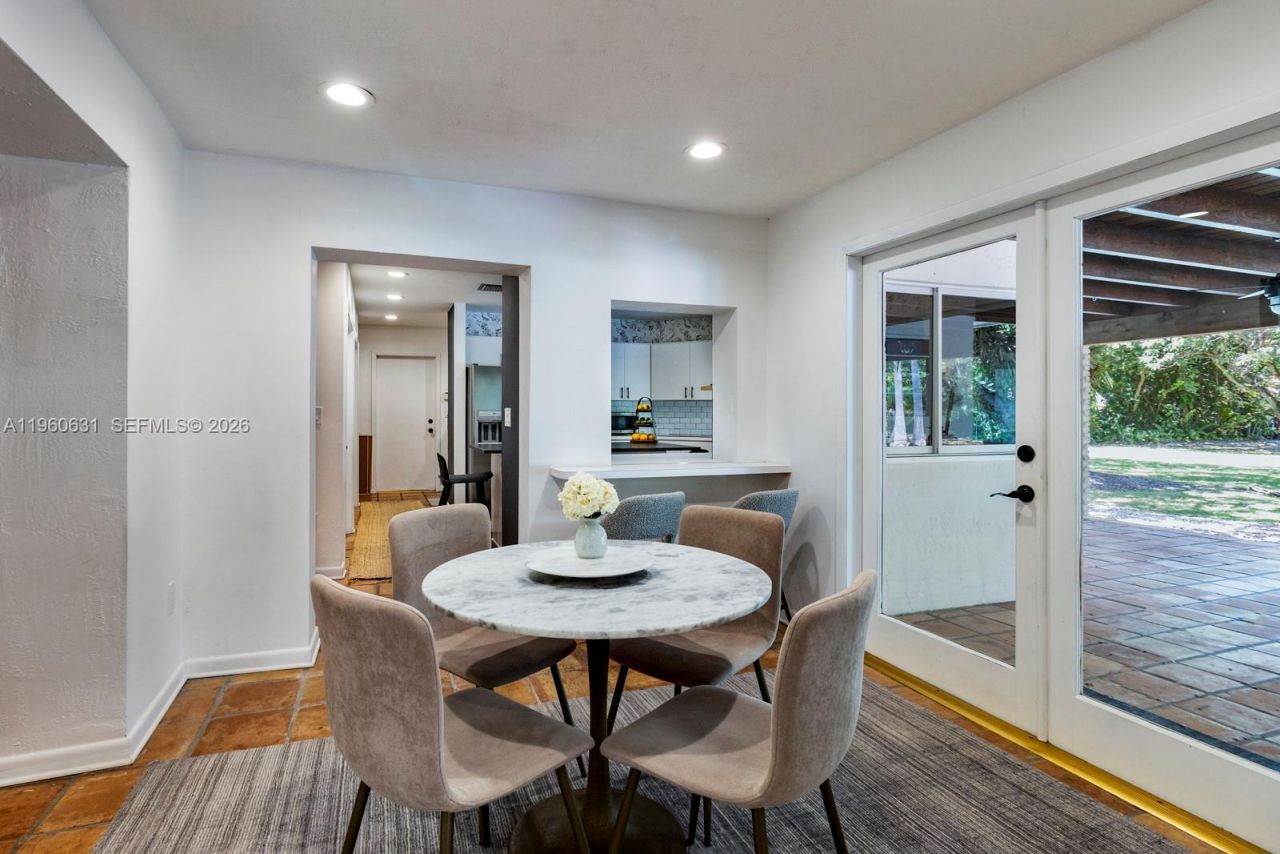 6255 SW 99th Ter, Pinecrest, FL 33156 Photo