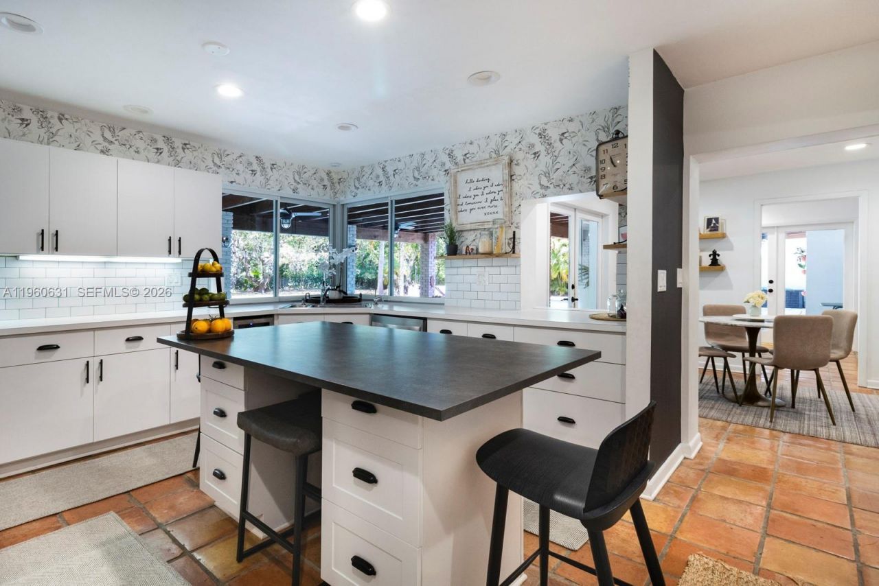 6255 SW 99th Ter, Pinecrest, FL 33156 Photo