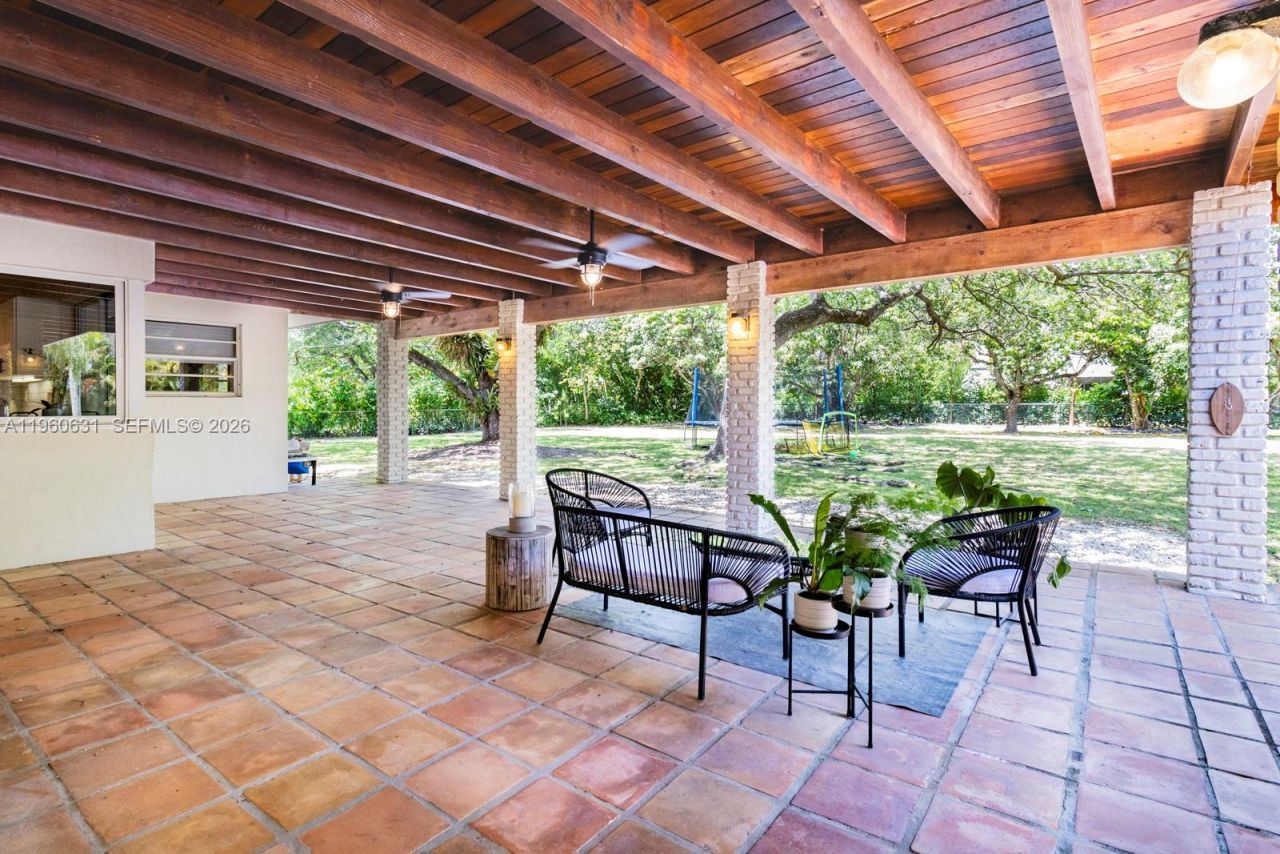 6255 SW 99th Ter, Pinecrest, FL 33156 Photo