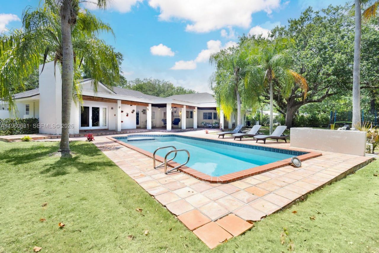 6255 SW 99th Ter, Pinecrest, FL 33156 Photo