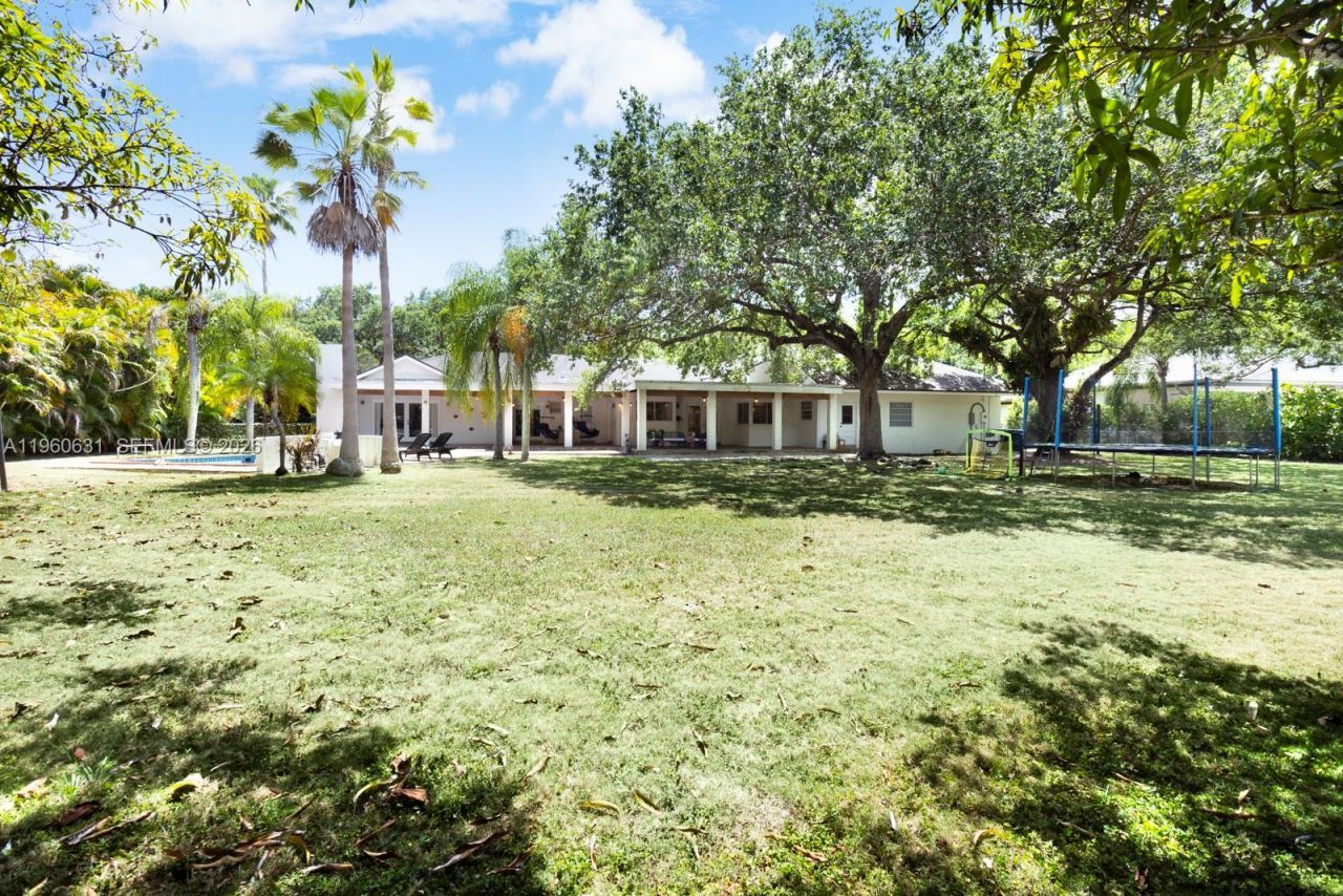 6255 SW 99th Ter, Pinecrest, FL 33156 Photo