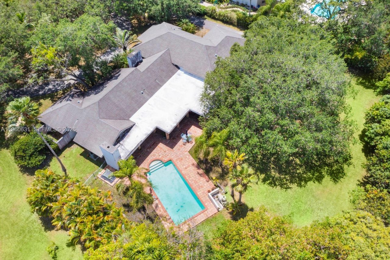 6255 SW 99th Ter, Pinecrest, FL 33156 Photo