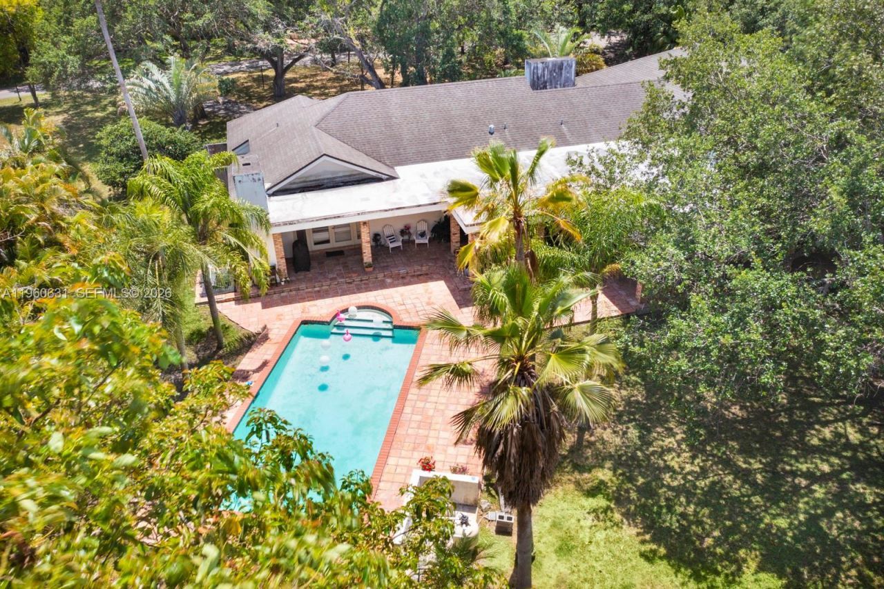 6255 SW 99th Ter, Pinecrest, FL 33156 Photo