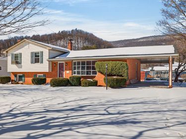 3010 VALLEY RIDGE RD, COVINGTON, VA 24426