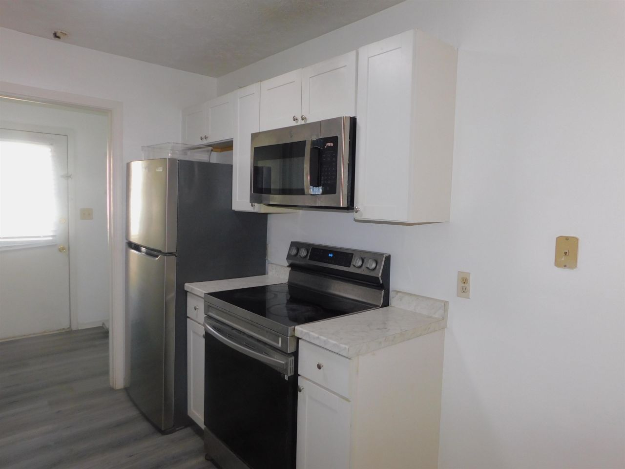 801 Burcale Road Circle Photo 6