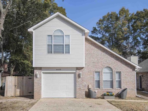4633 Calle Ventoso, Pensacola, FL 32514