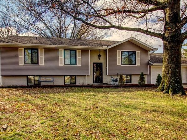 1804 Countryside Drive, Pittsburg, KS 66762