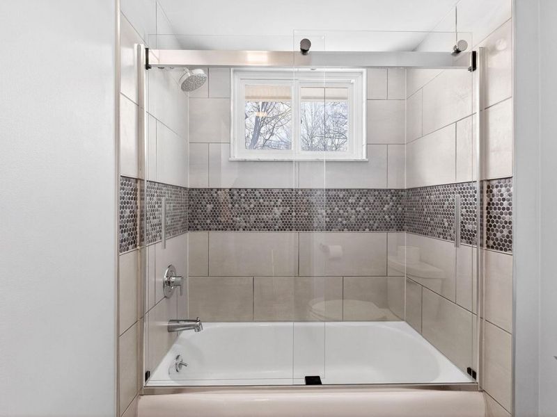 143 Serran Drive, Columbus, OH 43230 Photo 35