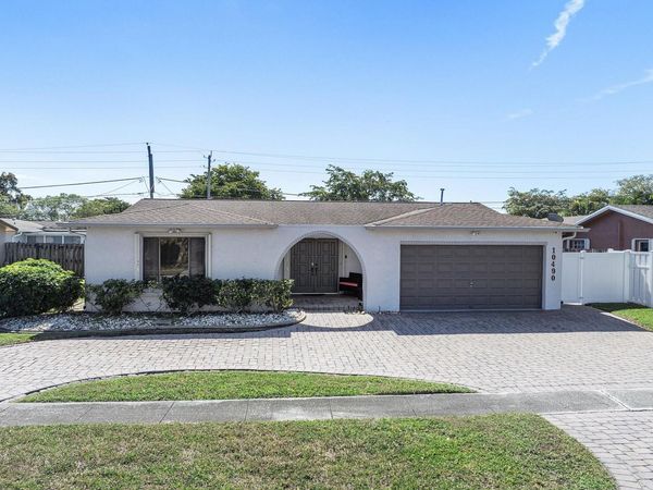 10490 NW 24th St, Sunrise, FL 33322