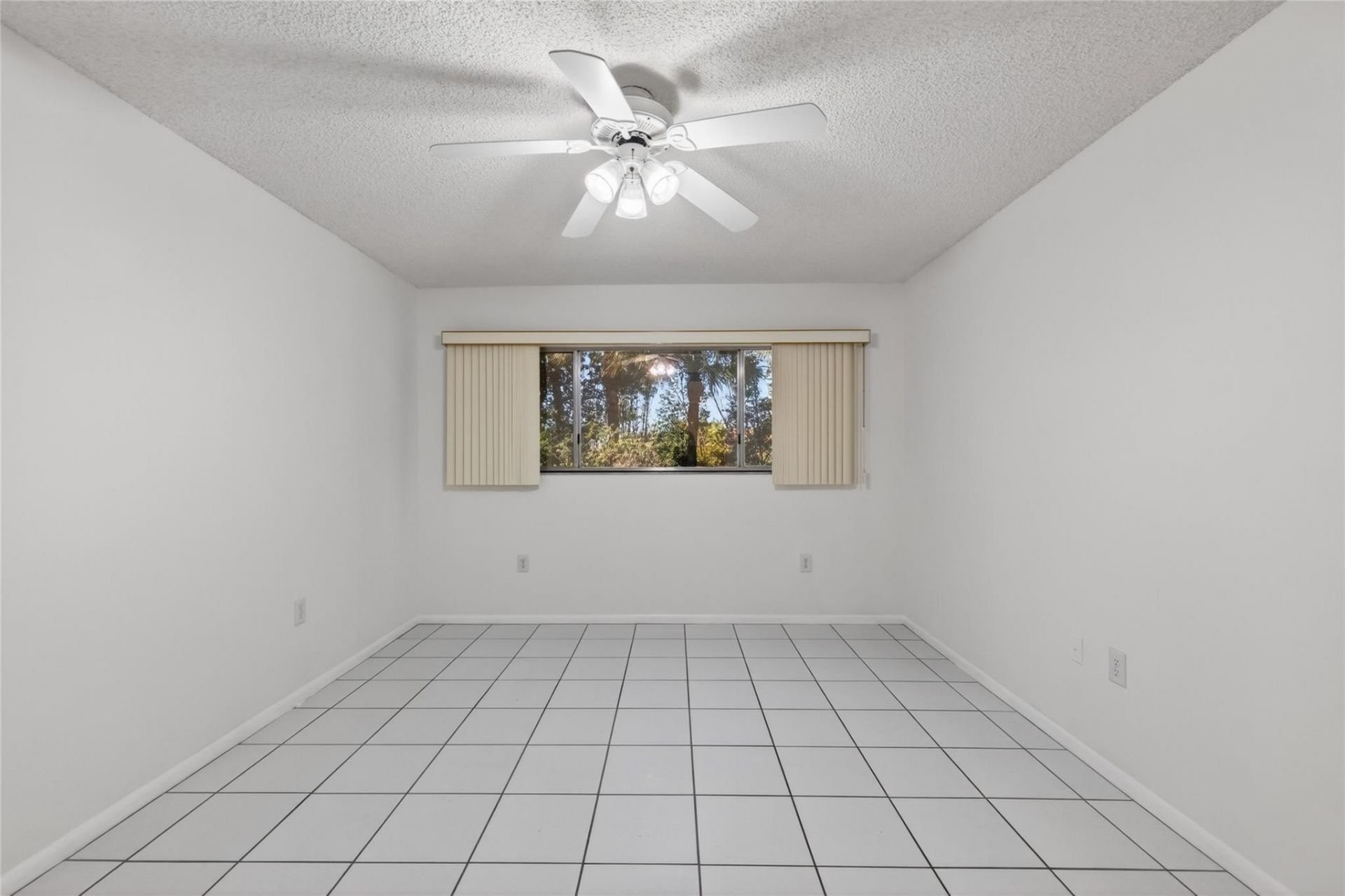 900 SW 142nd Avenue, Unit 213L, Pembroke Pines, FL 33027 Photo