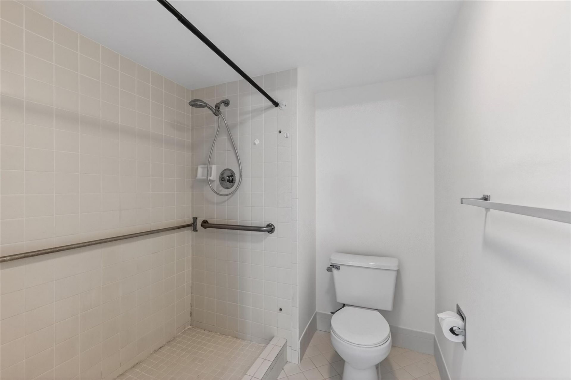 900 SW 142nd Avenue, Unit 213L, Pembroke Pines, FL 33027 Photo