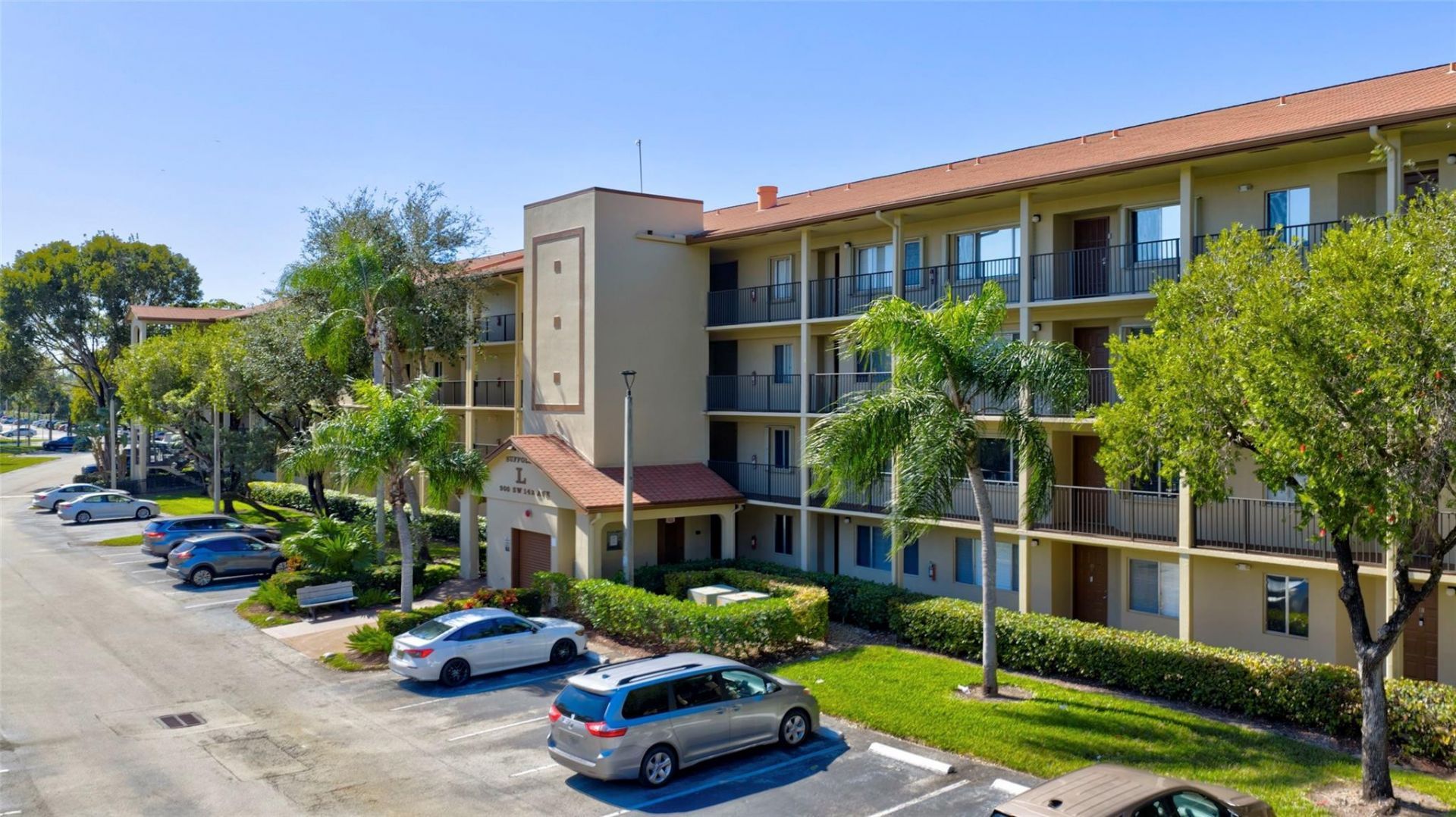 900 SW 142nd Avenue, Unit 213L, Pembroke Pines, FL 33027 Photo