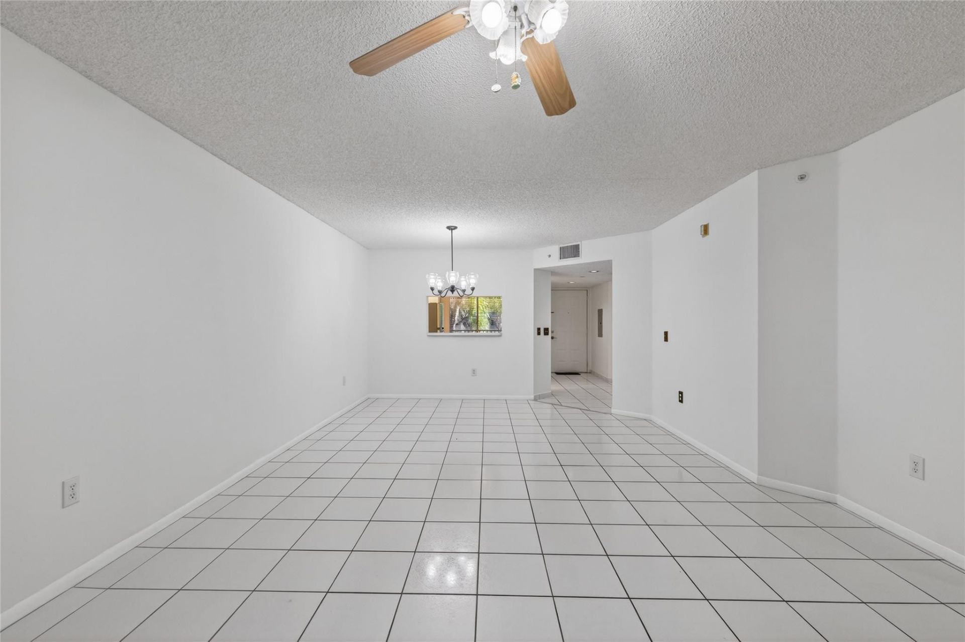 900 SW 142nd Avenue, Unit 213L, Pembroke Pines, FL 33027 Photo