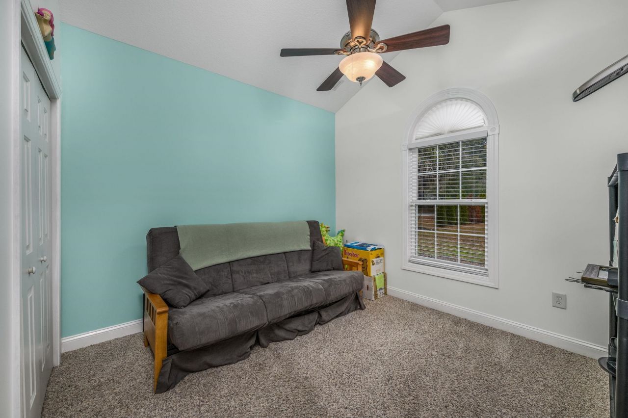 1630 Edgewood Dr. Photo 21