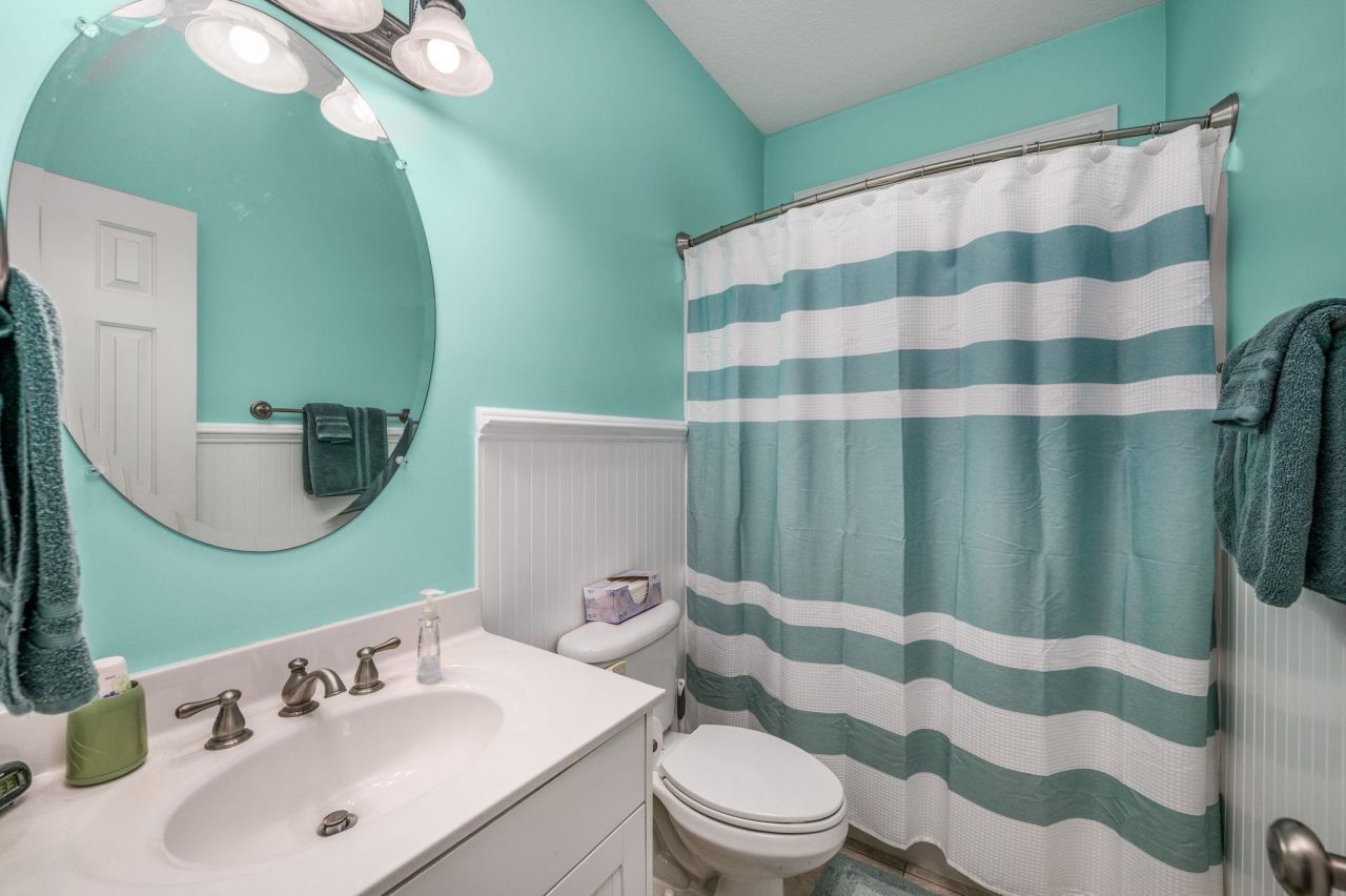 1630 Edgewood Dr. Photo 22