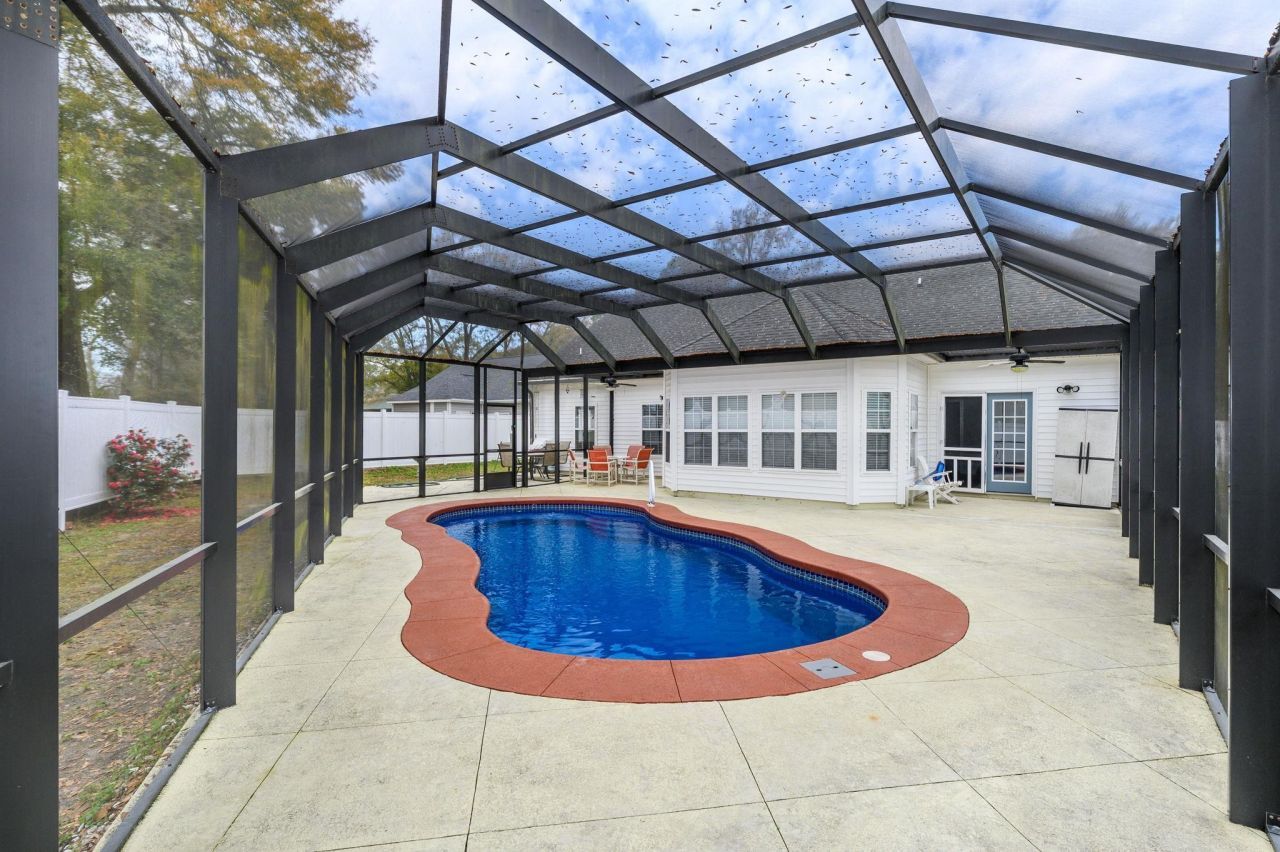 1630 Edgewood Dr. Photo 26