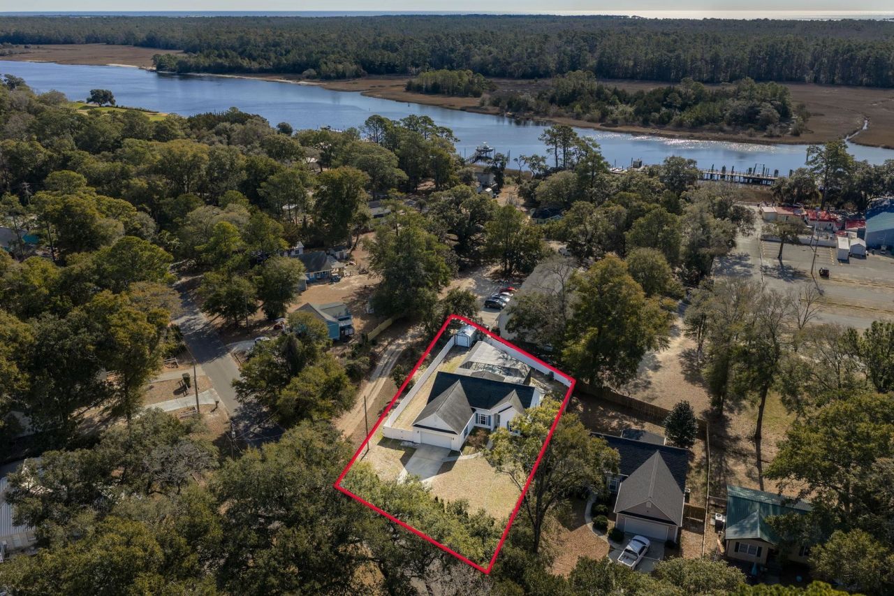 1630 Edgewood Dr. Photo 31