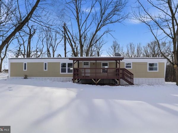 6 PINE STREET, YORK, PA 17406