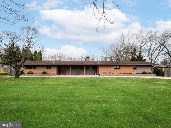 208 COARI AVENUE, MINOTOLA, NJ 08341