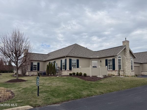2690 N Canterbury Circle, Port Clinton, OH 43452