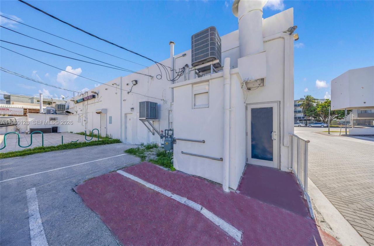 1975 71st St , Miami Beach, FL 33141 Photo