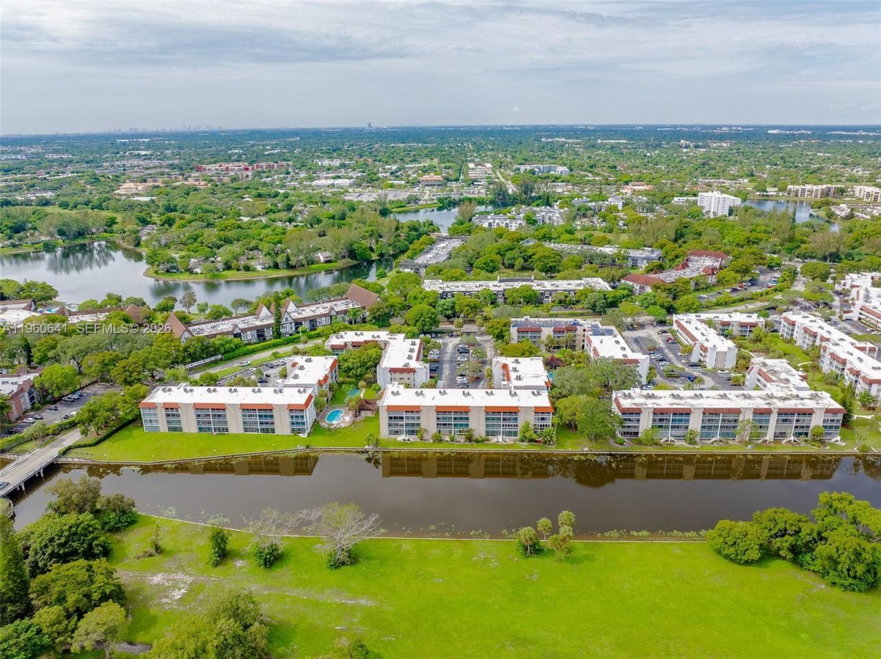 3581 Inverrary Dr, Unit 308, Lauderhill, FL 33319 Photo