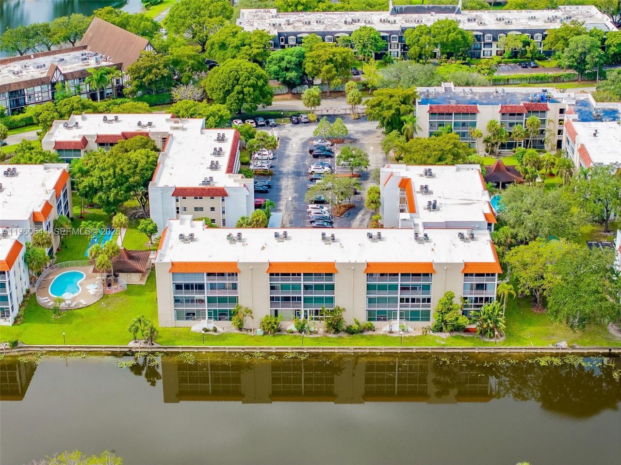 3581 Inverrary Dr, Unit 308, Lauderhill, FL 33319 Photo