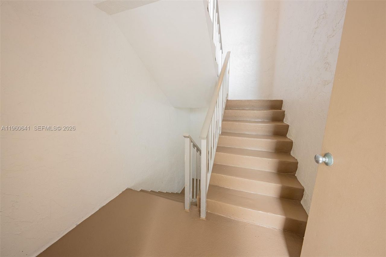 3581 Inverrary Dr, Unit 308, Lauderhill, FL 33319 Photo