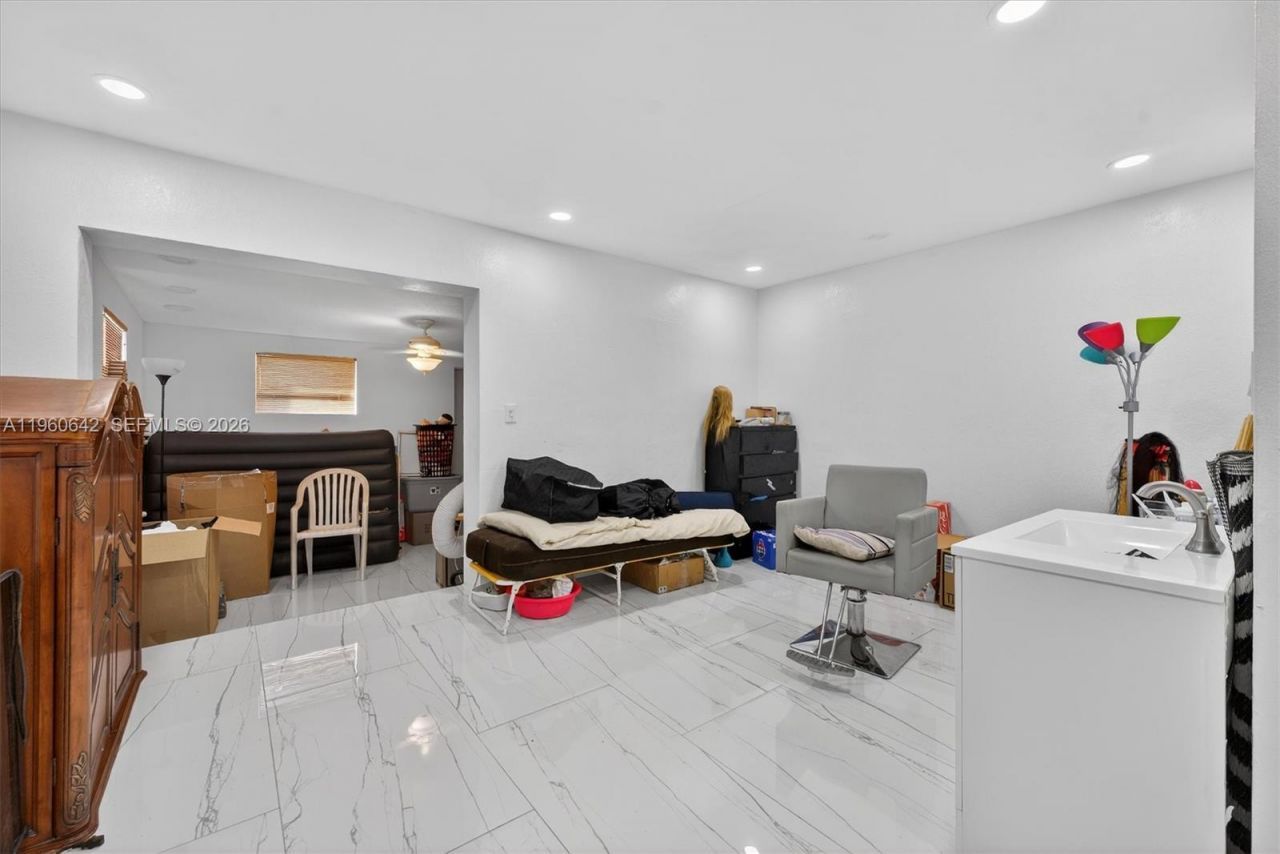 20 NE 215th St , Miami Gardens, FL 33179 Photo