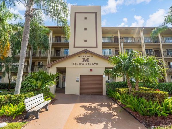 901 SW 141st Ave, Unit 405M, Pembroke Pines, FL 33027