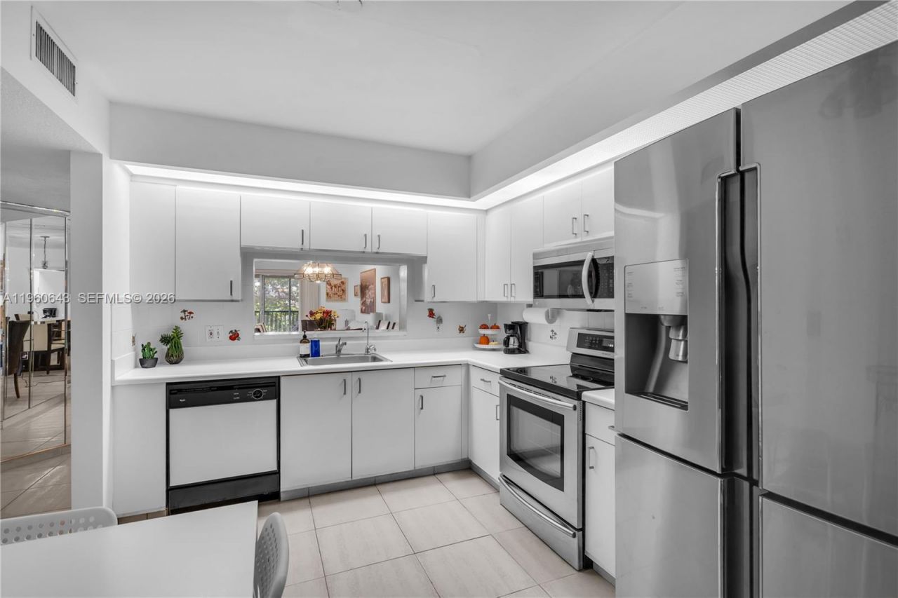 901 SW 141st Ave, Unit 405M, Pembroke Pines, FL 33027 Photo